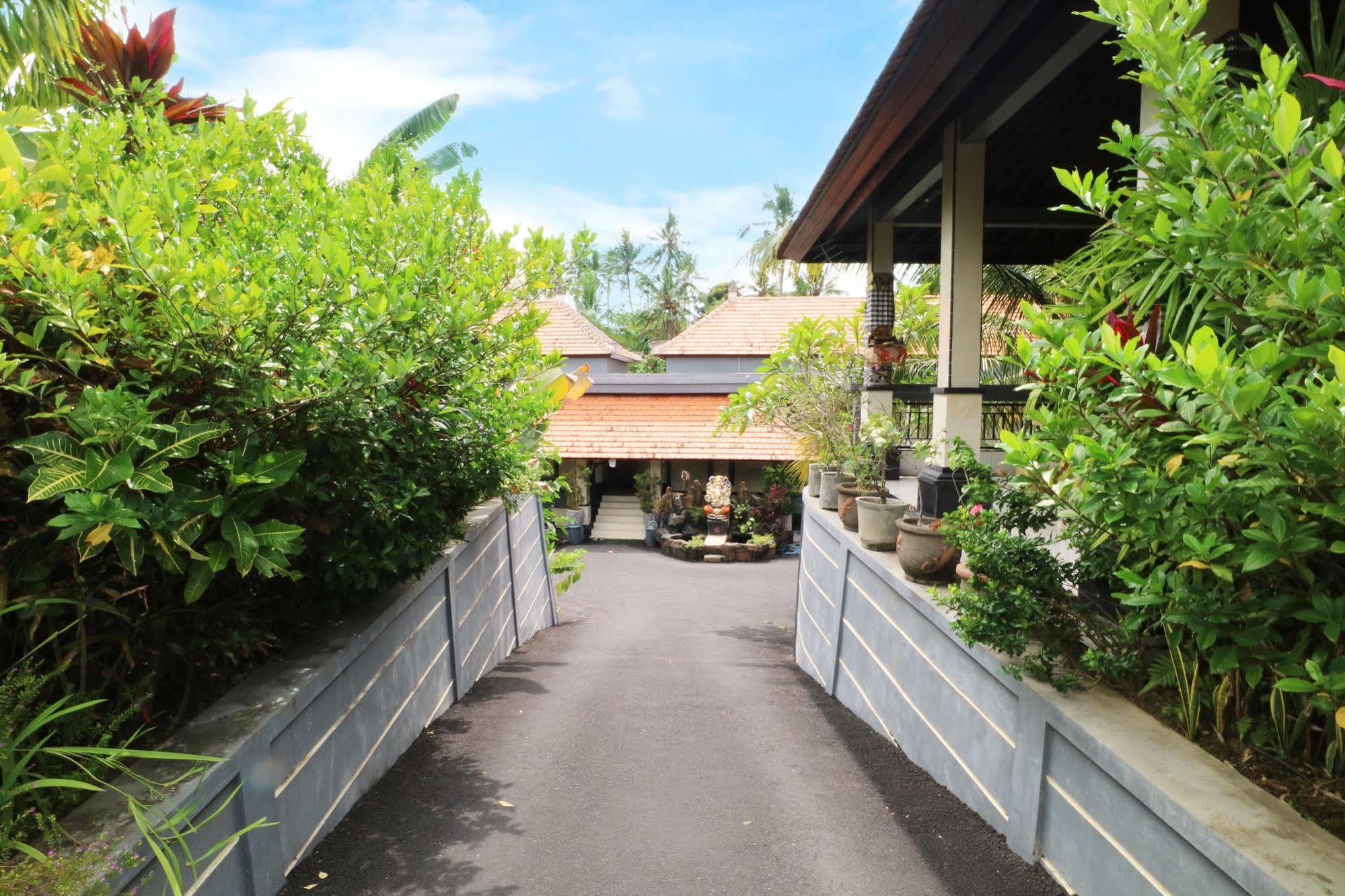 Oyo 91925 Ijo Eco Lodge Hotel Mengwi Eksteriør bilde